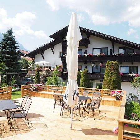エールヴァルトHaus Alpengluehenアパートメント エクステリア 写真