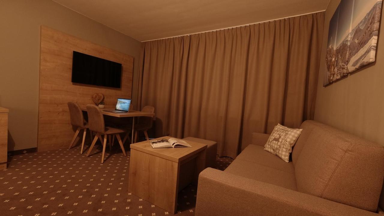 エールヴァルトHaus Alpengluehenアパートメント エクステリア 写真