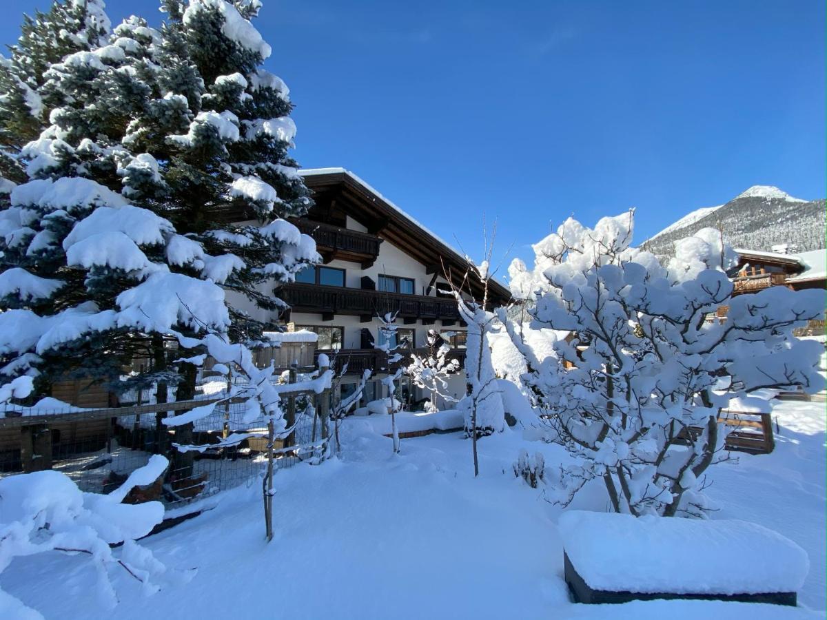 エールヴァルトHaus Alpengluehenアパートメント エクステリア 写真